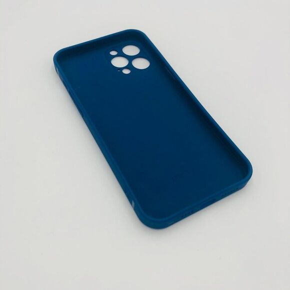 Brand New iPhone 12‎ Pro Max Blue Panda Phone Case / Phone Accessory - Picture 6 of 7